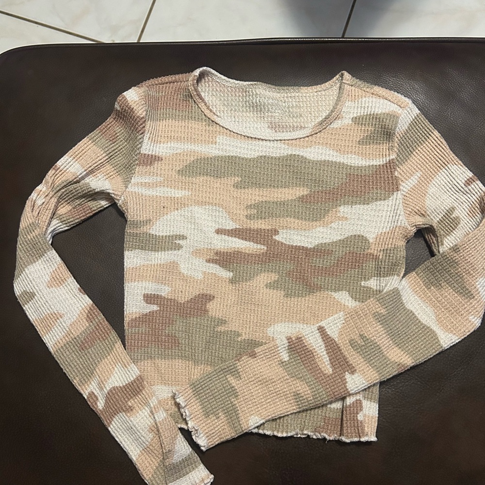 American Eagle Outfitters Camo Long Sleeve Tee